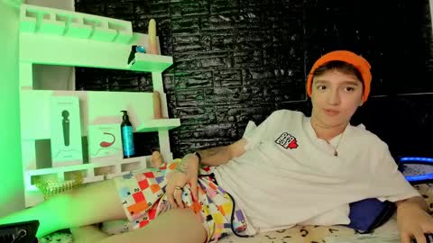 Snapshot of jeremy_salvatore_ chatting on March 11, 5:38 am jero independent model online show from March 11, 5:38 am