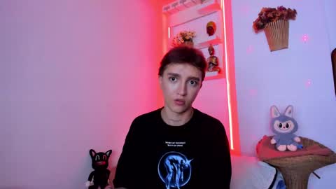 Snapshot of jeremy_salvatore_ chatting on October 27, 4:38 am jero independent model online show from October 27, 4:38 am