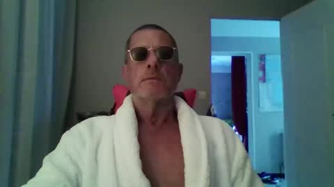 Snapshot of jerflor chatting on October 19, 1:23 pm jerflor online show from October 19, 1:23 pm