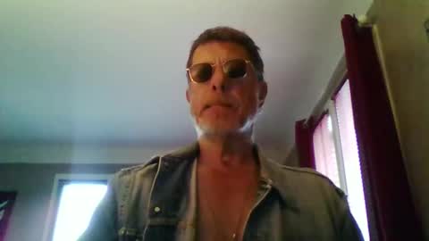 jerflor online show from March 8, 4:33 pm