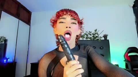 Snapshot of jero_tease_s7s chatting on April 29, 1:53 am Jeronimo online show from April 29, 1:53 am