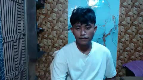 Snapshot of jerome24702 chatting on March 2, 8:32 am jerome24702 online show from March 2, 8:32 am