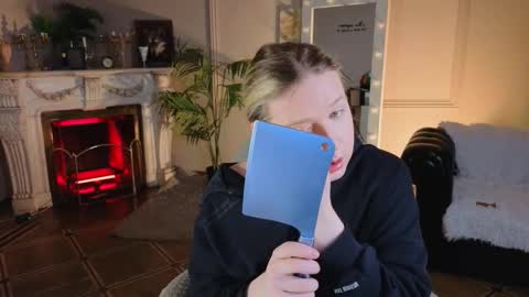 jes_solar online show from November 23, 10:09 pm