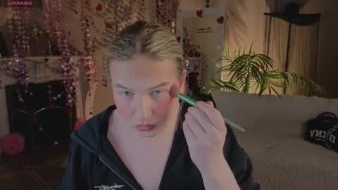 jes_solar online show from February 24, 9:13 pm