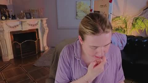 jes_solar online show from April 5, 9:01 pm