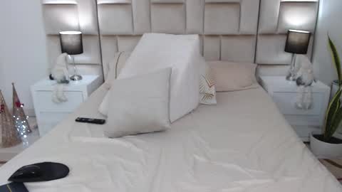 JESICA online show from November 27, 3:03 pm