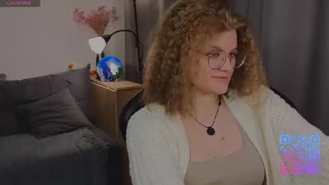 JessieVibes online show from July 7, 2:10 pm