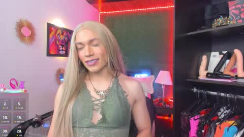 Snapshot of jess69jones chatting on October 9, 2:53 am Jess online show from October 9, 2:53 am