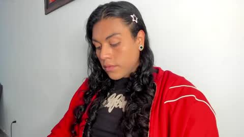 jess_hoffman online show from April 7, 1:33 pm