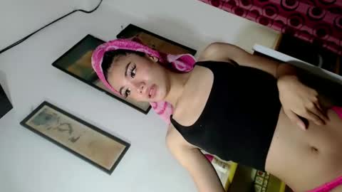 Snapshot of jessalicious1 chatting on February 16, 7:48 am jessalicious1 online show from February 16, 7:48 am