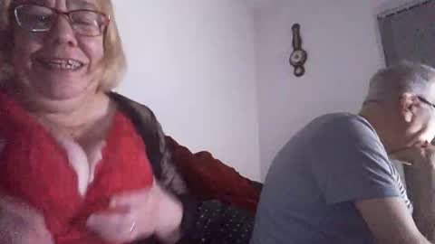 jessandsilverfox69 online show from March 30, 7:48 pm