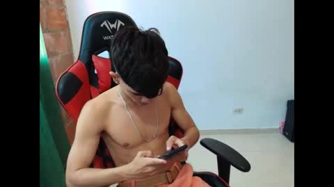 Snapshot of jesshot_bigcock chatting on October 19, 2:07 pm jesshot_bigcock online show from October 19, 2:07 pm