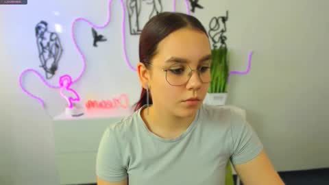 jessi lady1 online show from March 14, 6:52 am