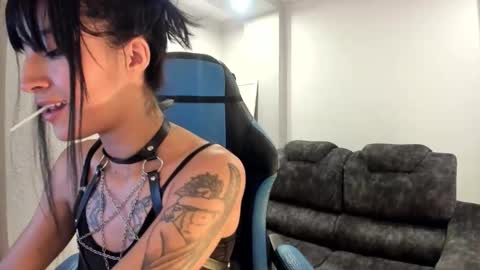 Snapshot of jessi_lemus chatting on November 24, 8:30 pm jessi_lemus online show from November 24, 8:30 pm