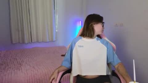 Jessy online show from March 4, 3:01 am