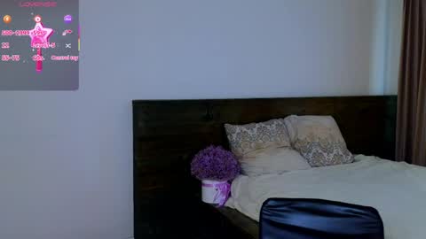 jessicacarties online show from April 4, 4:33 am