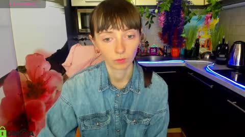 jessicaforris online show from April 3, 7:17 am