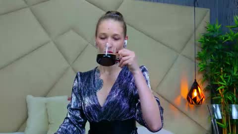 Jessica online show from March 18, 9:18 pm