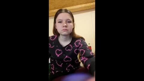 jessicaholland1 online show from April 27, 6:39 pm