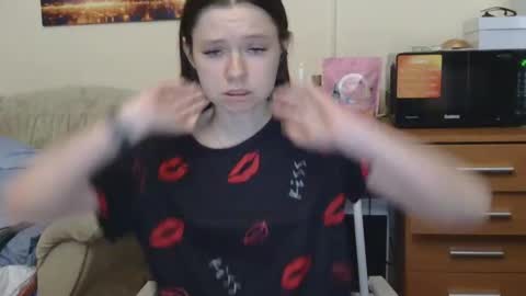 jessicaholland1 online show from May 31, 5:53 pm