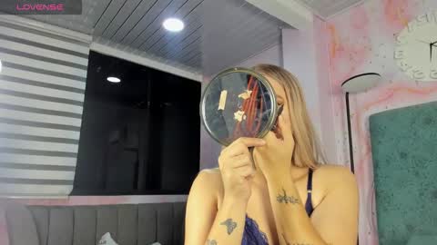 JESSI AND NAOMI online show from December 20, 11:12 pm