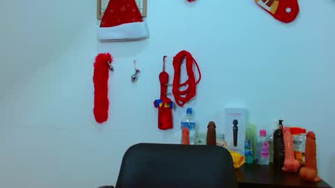 jessicarabbit4 online show from January 6, 9:00 pm