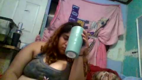 Snapshot of jessicarabbits4 chatting on June 19, 2:27 am dovedianna online show from June 19, 2:27 am