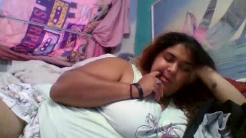 Snapshot of jessicarabbits4 chatting on June 22, 1:07 am dovedianna online show from June 22, 1:07 am