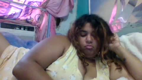 Snapshot of jessicarabbits4 chatting on July 6, 12:13 pm dovedianna online show from July 6, 12:13 pm