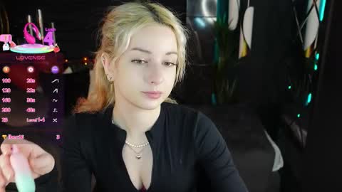 Snapshot of jessie_cuti chatting on February 10, 1:48 pm Jessie online show from February 10, 1:48 pm