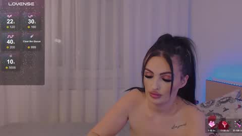 Snapshot of jessielines_1 chatting on February 21, 12:38 am jessie online show from February 21, 12:38 am