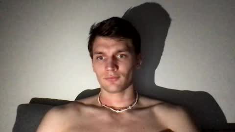 Snapshot of jessierise chatting on March 6, 3:02 am JessieRise online show from March 6, 3:02 am