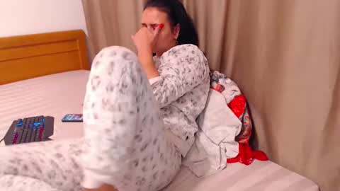 jessiestar3 online show from February 3, 10:59 pm