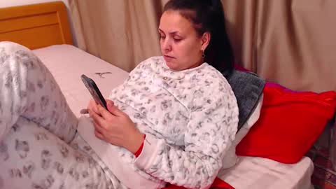 Snapshot of jessiestar3 chatting on March 2, 8:37 pm jessiestar3 online show from March 2, 8:37 pm