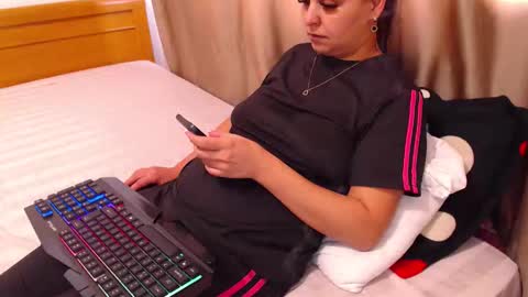 Snapshot of jessiestar3 chatting on March 16, 11:03 am jessiestar3 online show from March 16, 11:03 am