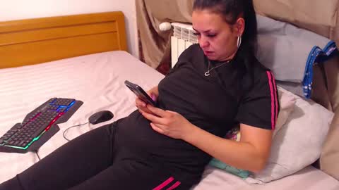 jessiestar3 online show from May 24, 11:54 pm