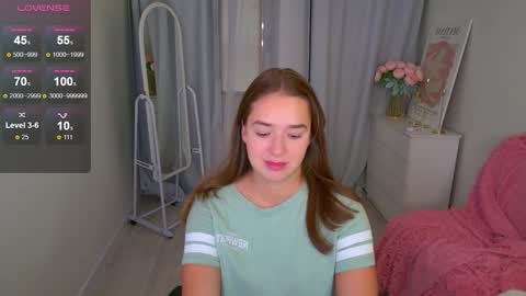 Jessi online show from November 18, 2:43 pm