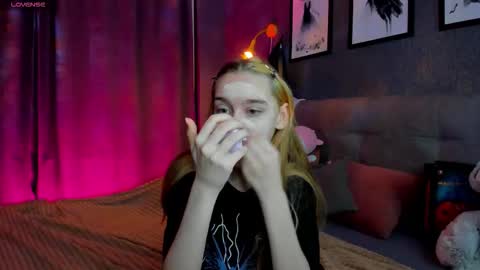 Jessie online show from October 28, 8:29 am