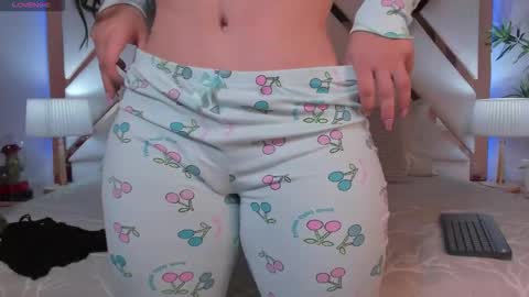 JESSICA STONNE online show from November 28, 5:43 am