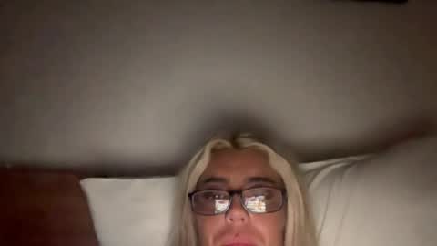 jesswilde_xoxox online show from April 10, 2:00 pm