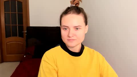 Snapshot of jessy_lil chatting on November 16, 10:43 am Polina online show from November 16, 10:43 am