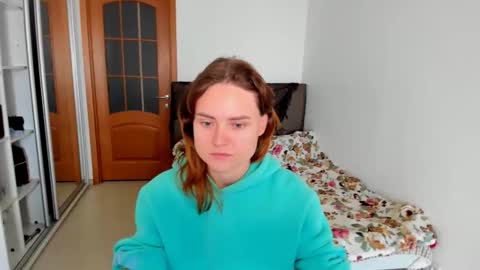 Snapshot of jessy_lil chatting on November 22, 11:09 am Polina online show from November 22, 11:09 am