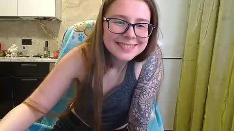 Snapshot of jessy_yng chatting on February 6, 2:20 pm jessy_yng online show from February 6, 2:20 pm