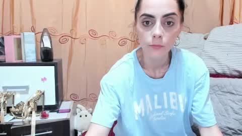Jessylonghair online show from July 13, 9:50 pm