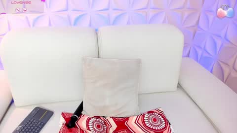 Jessy Morgan online show from January 15, 11:30 pm