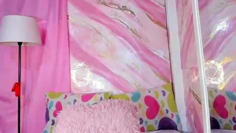 Jessy online show from April 19, 2:49 pm
