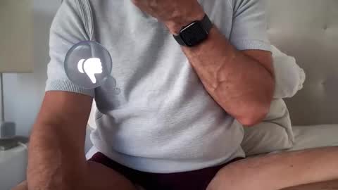 Snapshot of jesuiscoquinoui chatting on November 8, 4:34 am Jesuiscoquin online show from November 8, 4:34 am