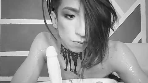 Snapshot of jet_clomet21 chatting on April 18, 7:07 pm Ale online show from April 18, 7:07 pm