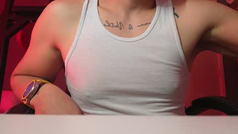 Snapshot of jetlaggerr chatting on March 9, 11:25 am jetlaggerr online show from March 9, 11:25 am