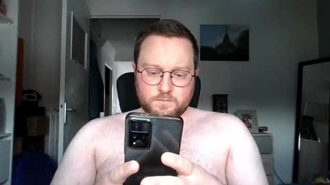 jeuneloup92 online show from January 7, 9:40 am